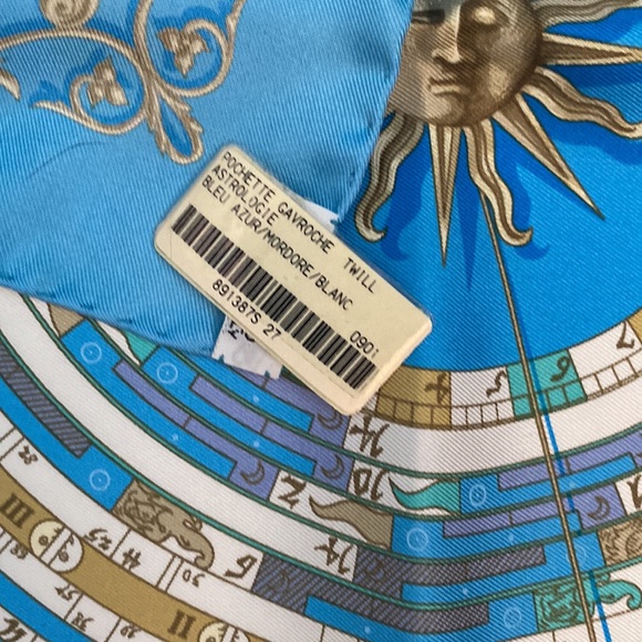 NWT HERMES Silk Scarf - Picture 2 of 2